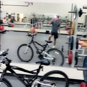 Meet your Posher, Cesar